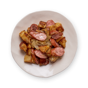 poelee-de-pommes-de-terre-et-saucisse-fumee