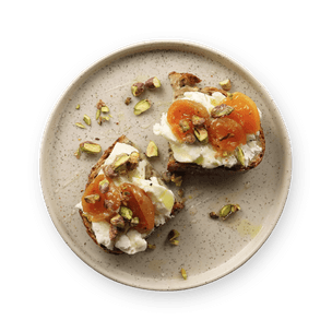 goat-cheese-apricot-and-pistachio-on-toast