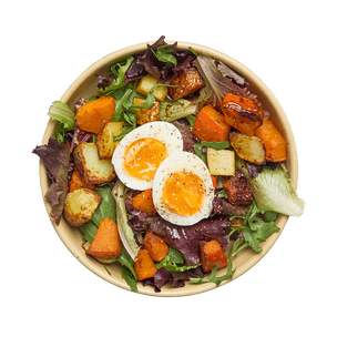 salade-de-legumes-rotis-au-air-fryer-et-oeuf-mollet