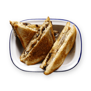 grilled-cheese-poulet-et-confit-d-oignon