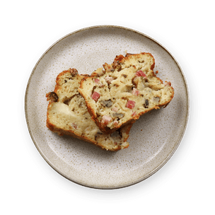 cake-aux-noix-lardons-et-bleu