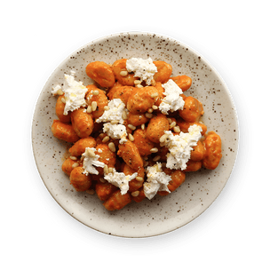 gnocchi-au-pesto-rouge-chevre-et-pignons