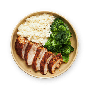 espelette-pepper-chicken-with-rice-and-broccoli