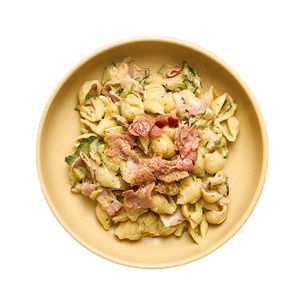 pates-cremeuses-au-lard-et-courgettes