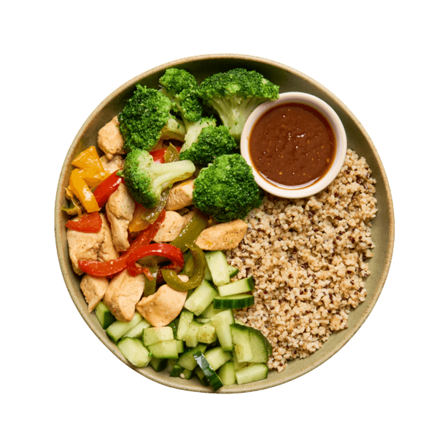 Buddha bowl au poulet, brocoli & sauce satay
