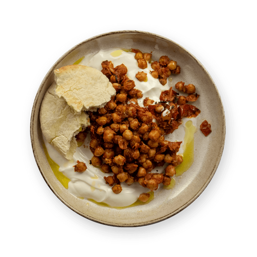Roasted chickpeas with yogurt and pita