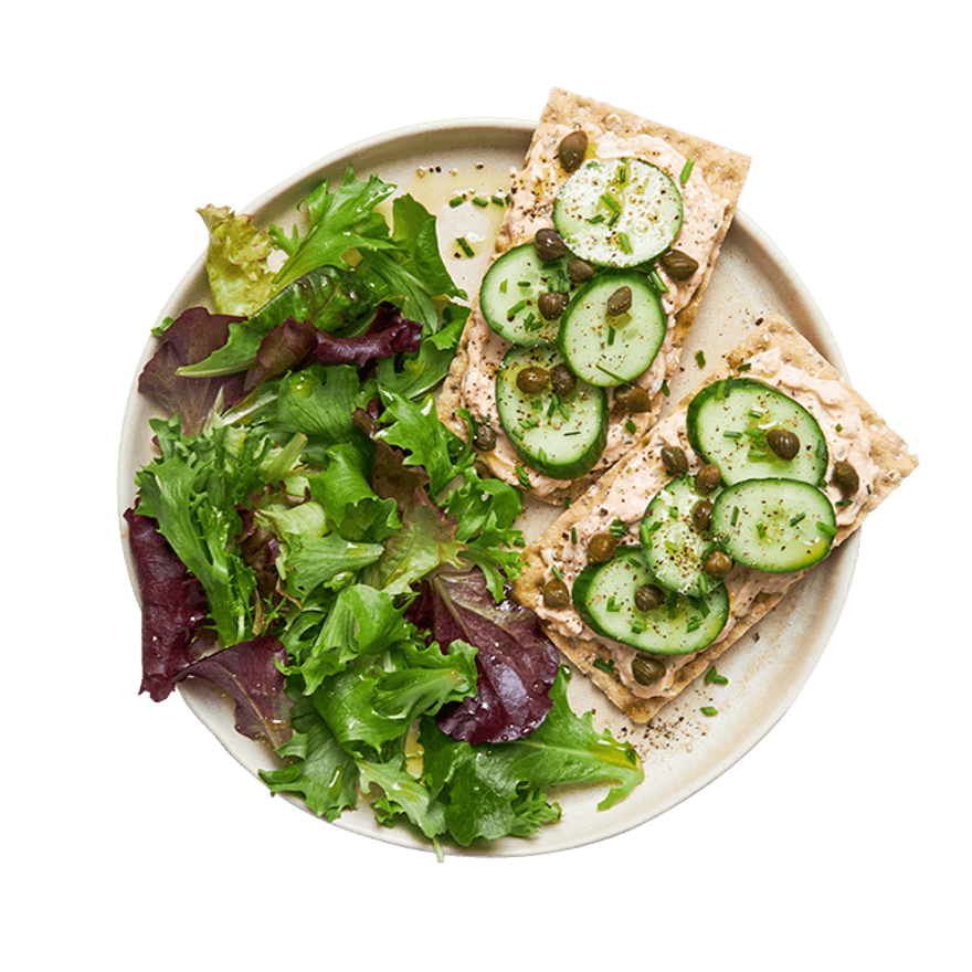 Tartines rillette de truite fumée, concombre & salade