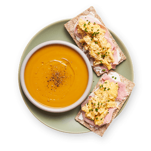 Soupe express de légumes & toast œufs brouillés jambon