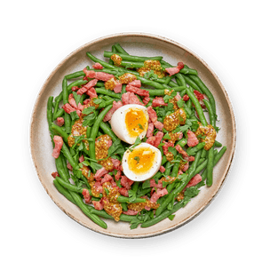 Salade haricots verts, lardons & œuf mollet