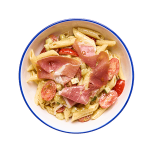 Pasta salad with pesto and ham