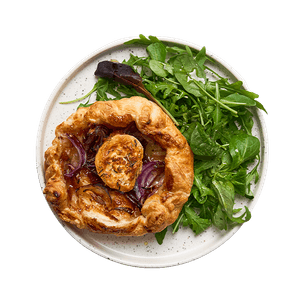 Tartelettes aux oignons, chèvre, figue & salade