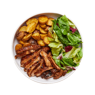 Steak, sauce bbq, pommes de terre & salade