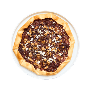 Tarte fine aux oignons, feta & noix