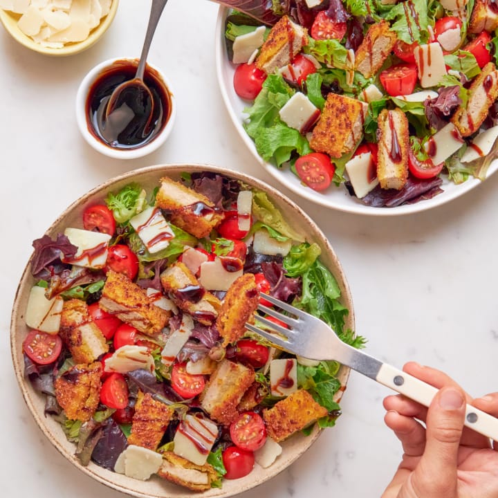 Salade au poulet pané