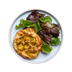 Tartelettes au poulet coco curry & salade