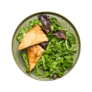 Feuilletés à la parisienne au air-fryer & salade