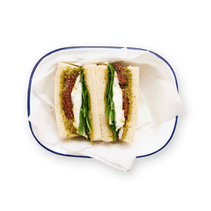 sandwich-tomates-sechees-mozza-et-pesto