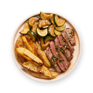steak-au-beurre-d-ail-pommes-de-terre-et-courgettes