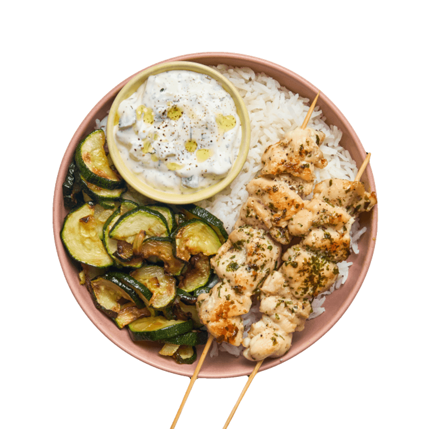 Brochettes de poulet, poêlée de courgettes & riz Brochettes de poulet, poêlée de courgettes & riz