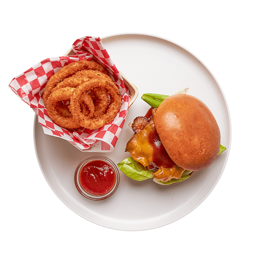 Bacon burger & onion rings