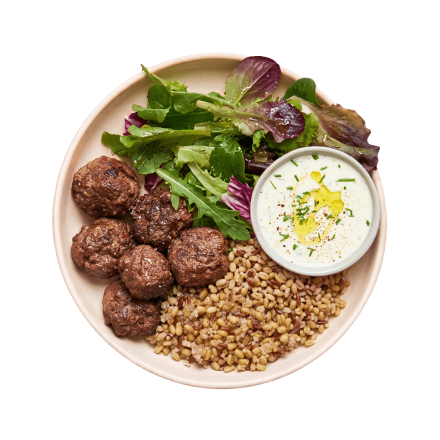 Boulettes de viande, mélange de céréales & sauce yaourt Boulettes de viande, mélange de céréales & sauce yaourt