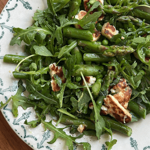 Salade petits pois asperges & halloumi