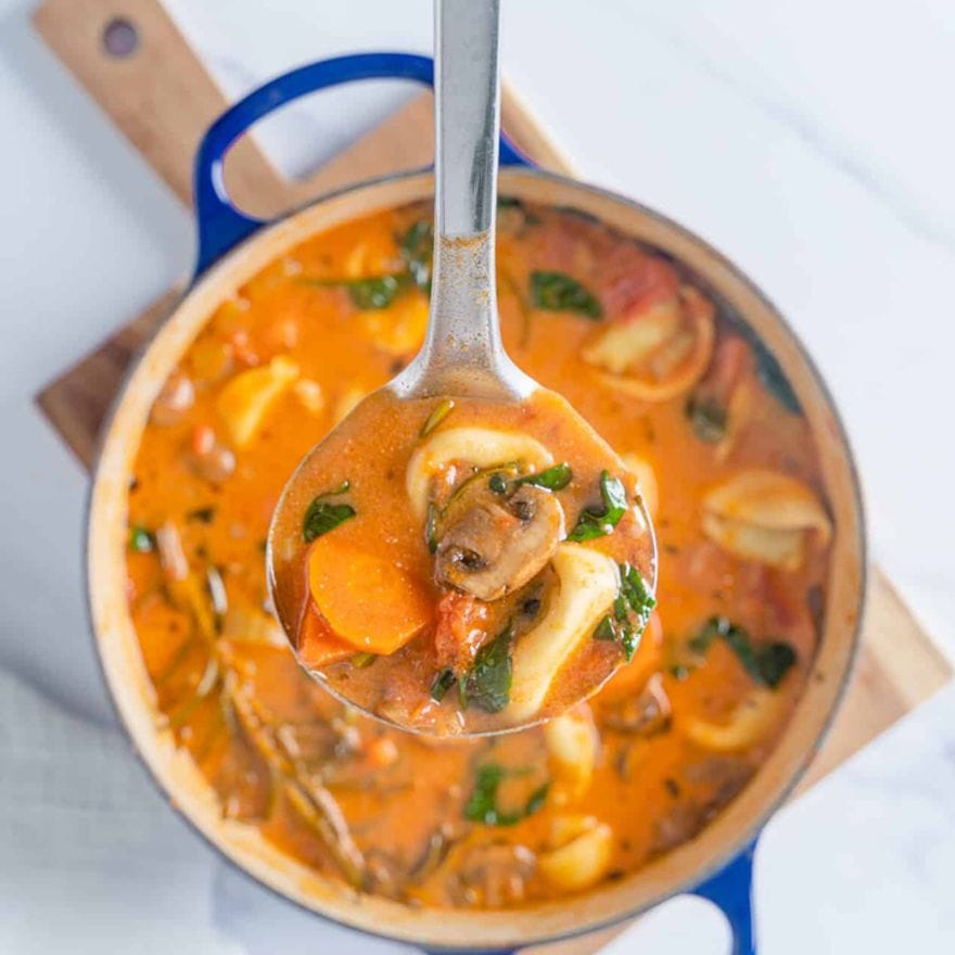 Soupe de Tortellini Crémeuse aux Légumes